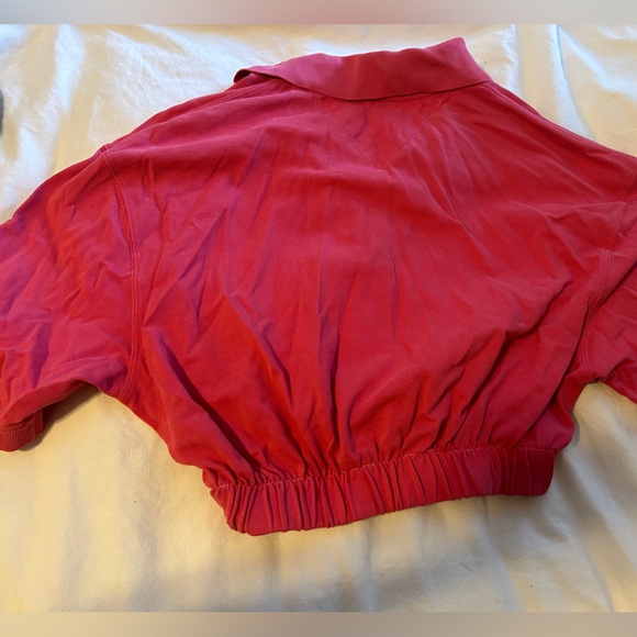 Tommy Hilfiger Pink Reworked Cropped 90s/Y2K Polo Shirt - Picture 4 of 4